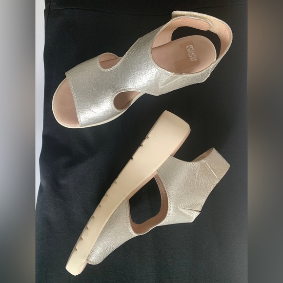 Johnson & Murphy Platform Silver Metallic Suede Lightweight Size 9M - Picture 2 of 5